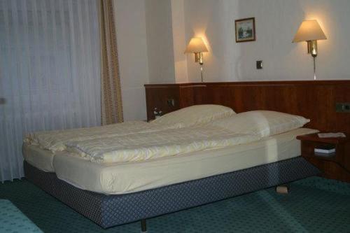 Landgasthof Deutsches Haus Ulmbach Room photo
